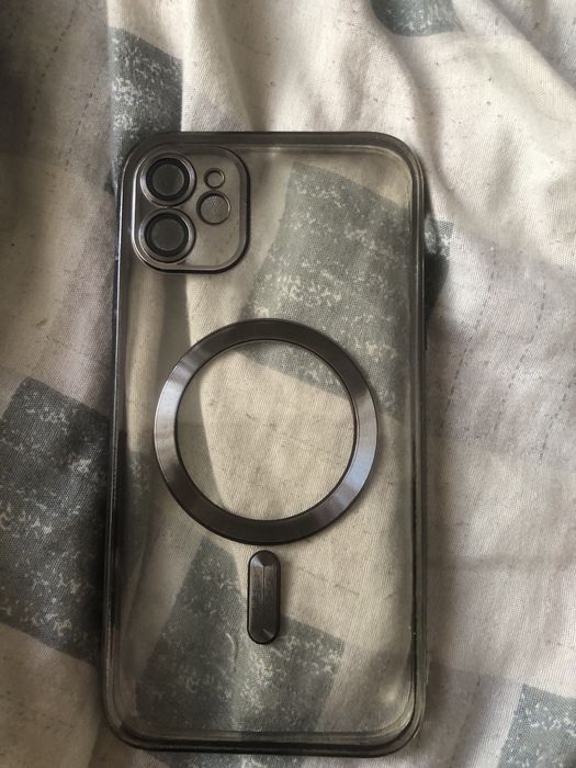 Подам чихлы на Iphone 11 на айфон 11