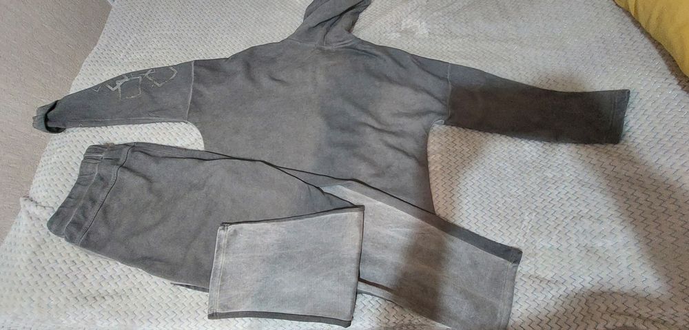 Костюм спортивный  прогулочный.