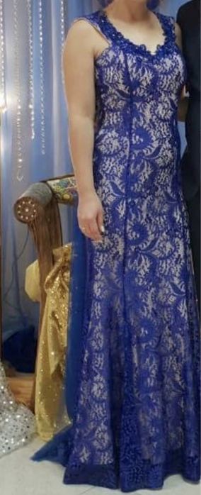 Вечерние нарядные платья