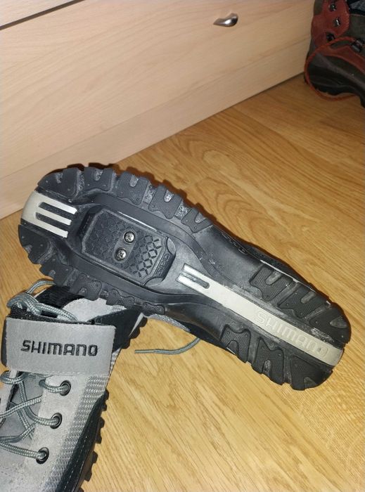 Кроссовки велосипедные