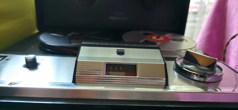 Винтидж "Grundig" оригинален магнетофон и микрофон