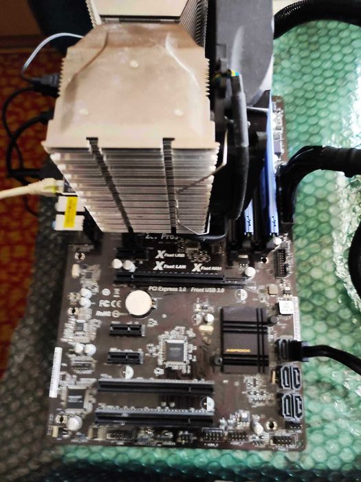 ASRock Z87 Pro3 + i5 4430 3GHz+8gb ram+ cooler imens de calitate