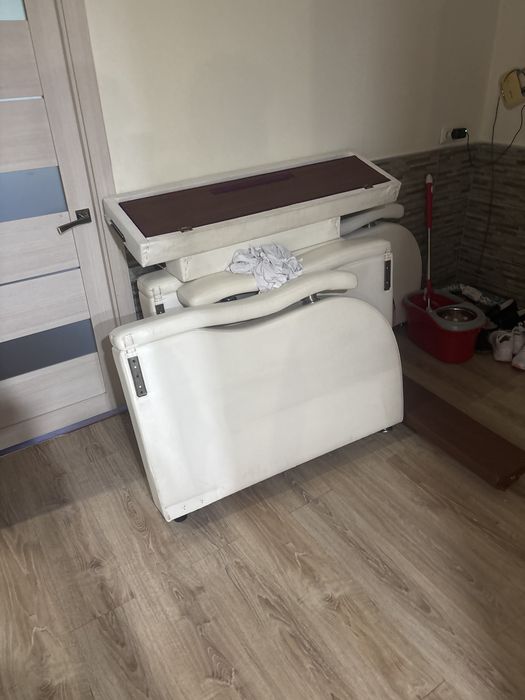 Продам диван и 2 кресла
