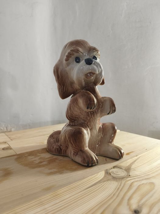 Vând bibelou ceramica catel