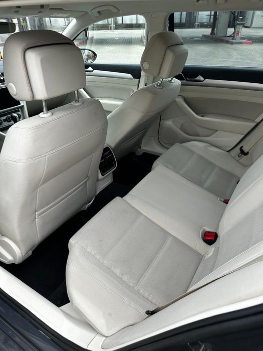 VOLKSWAGEN Passat 2018 — imagine 4