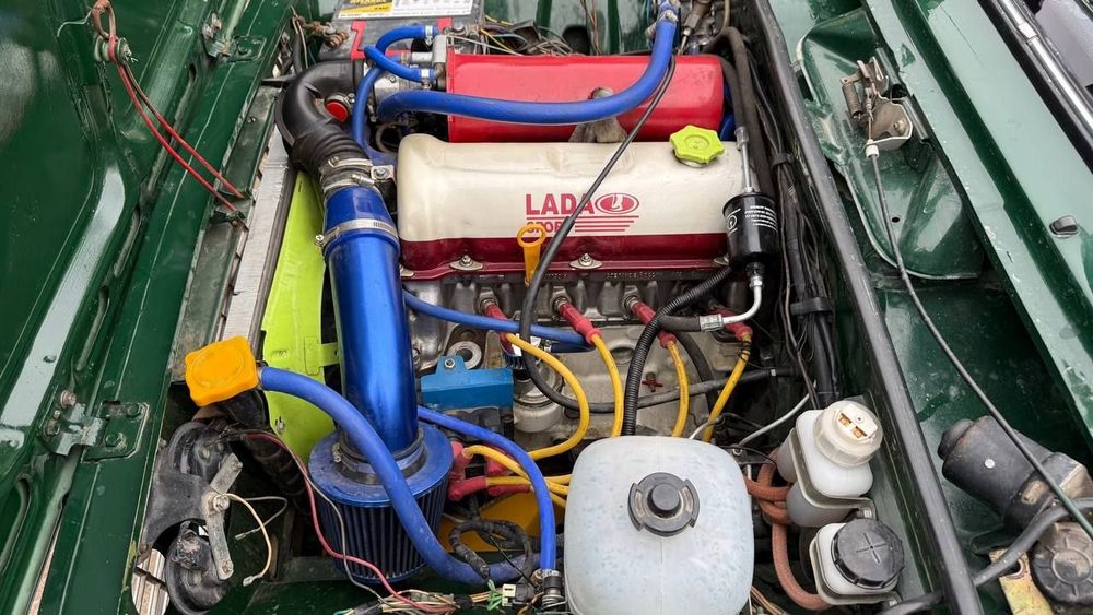 Vaz 21011 sotiladi.1978 yil.