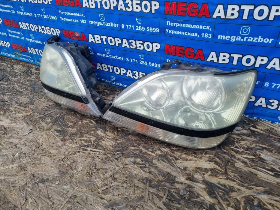Фары передние на RX300.