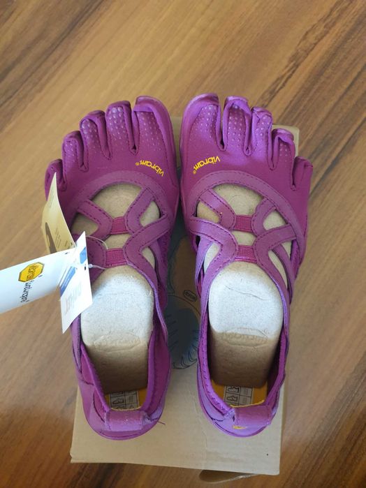 Нови Vibram Five Fingers 36 номер