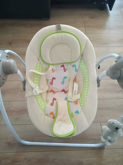 Електрическа бебешка люлка Cangaroo с 12 мелодии. Като нова!