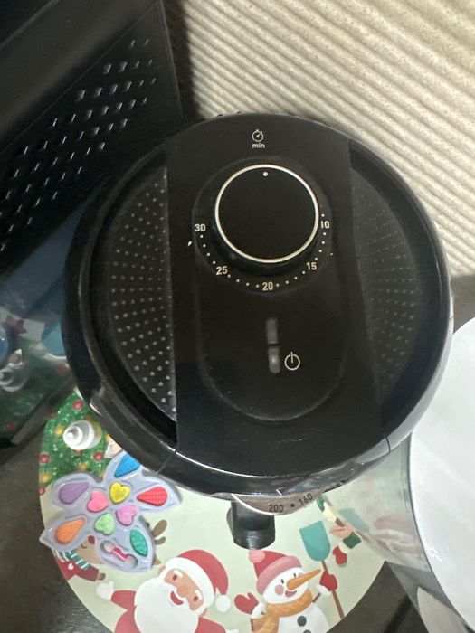 Air fryer tefal pentru 2-3 persoane