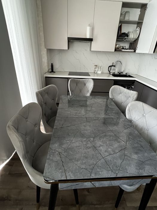 Продам стол со стульями