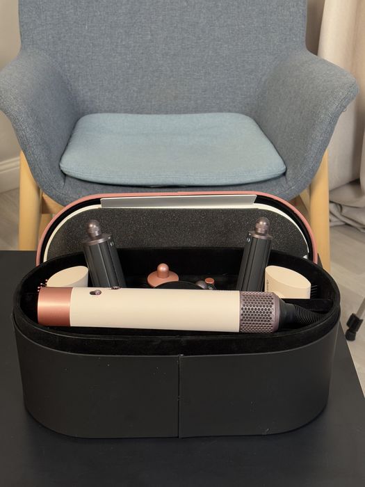 Dyson сакура люкс