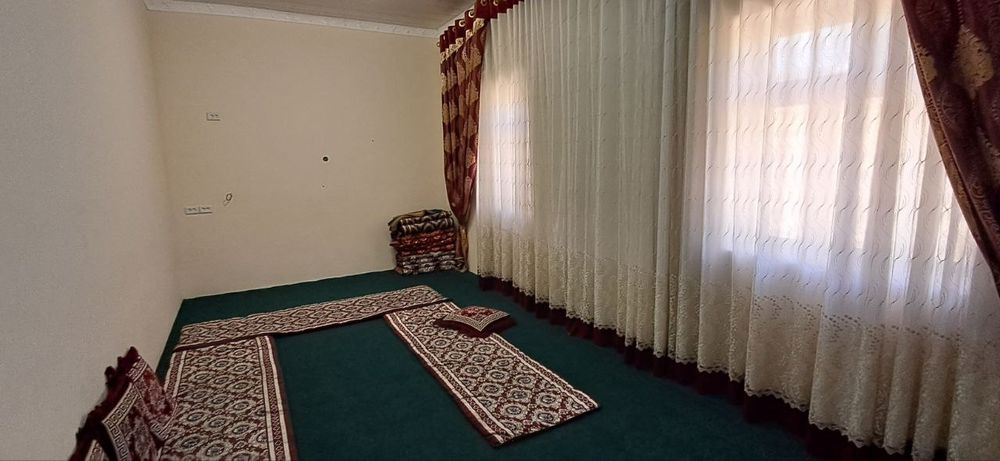 SROCHNI! UY SOTILADI! 50o'rinli bog'cha, issiqxona va do'konlari bilan