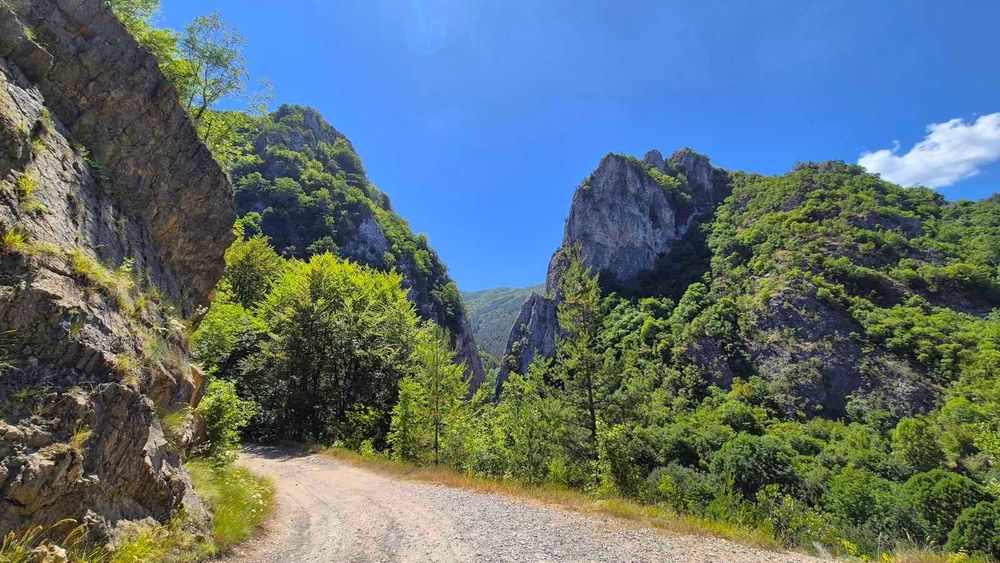 Парцел в регулация в с. Зелениград, Обл. Перник, Общ. Трън