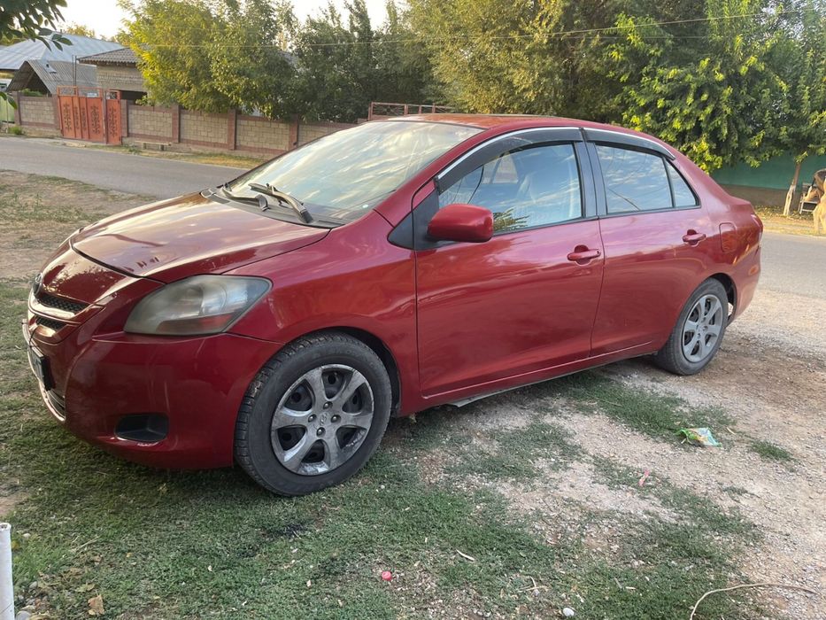 машина на ходу хорошом состояне