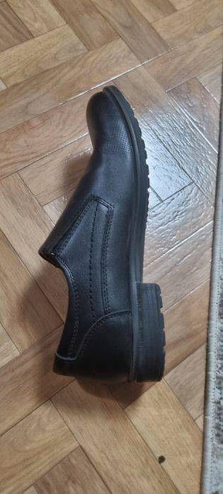 Продам детский туфли для мальчика