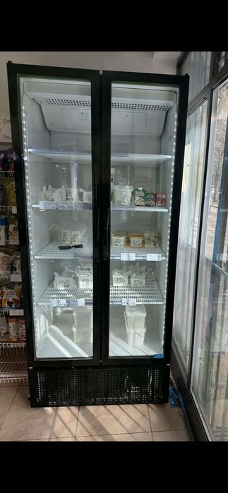 Хладилна витрина с 2 врати