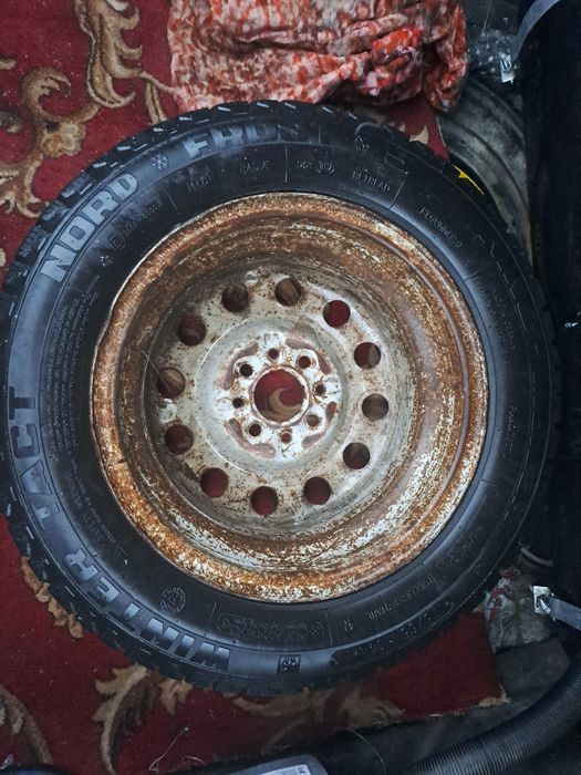 Диск и покрышка R14 лада ваз