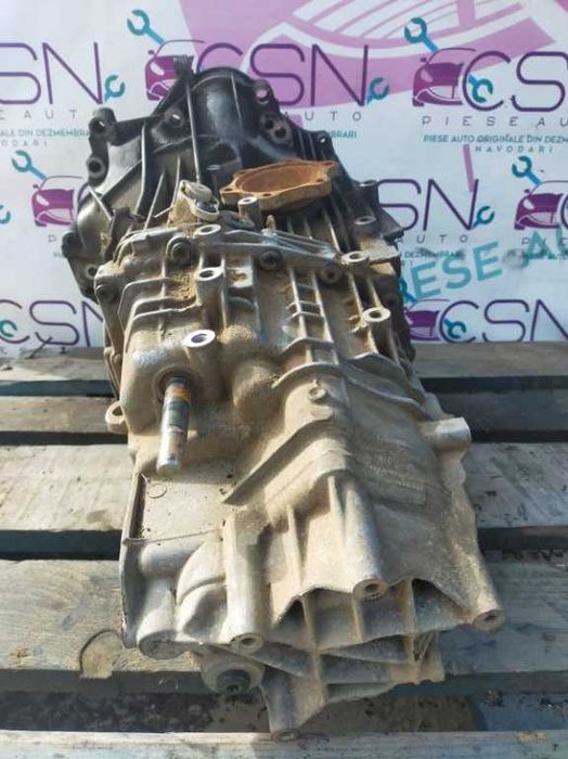 Cutie viteze manuala VW Passat B5 1.9 TDI cod OE: 012301211ac