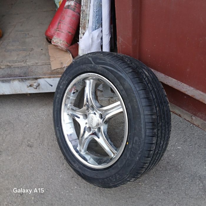 Диски с новой резиной на 16