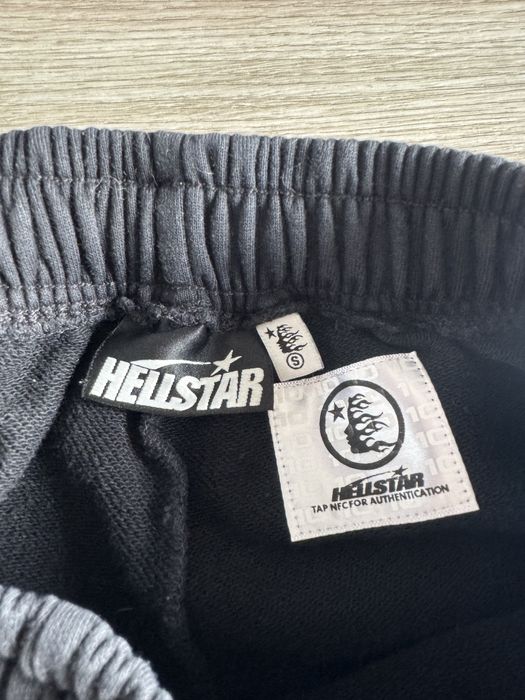 Pantaloni scurti Hellstar