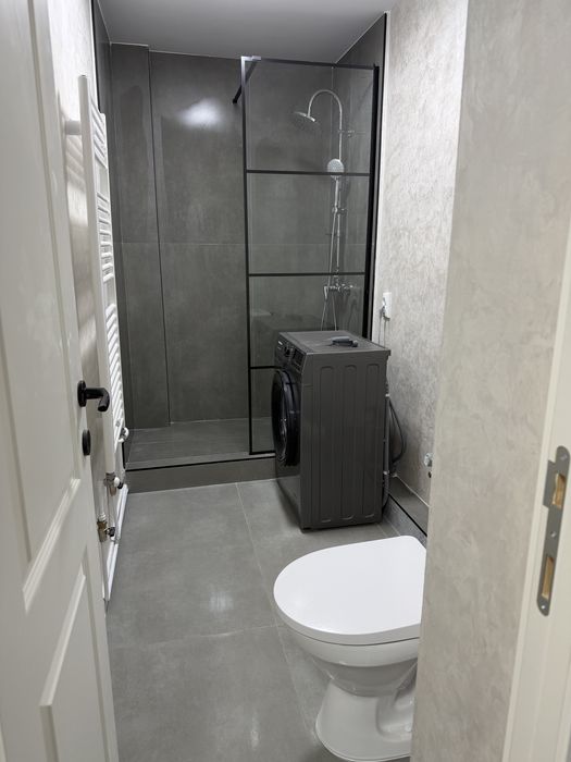 Garsoniera de inchiriat - prima inchiriere - mall Vitan, decomandata 37 mp, etaj 6, metrou 7 min, Sector 3, mobilata, utilata, AC