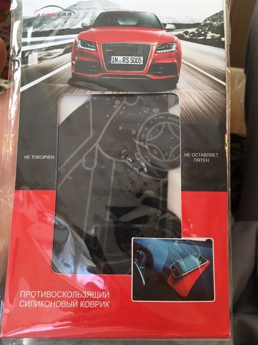 липкий коврик в авто