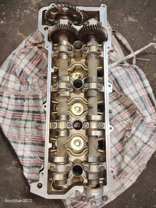 Головка на тайоту превия