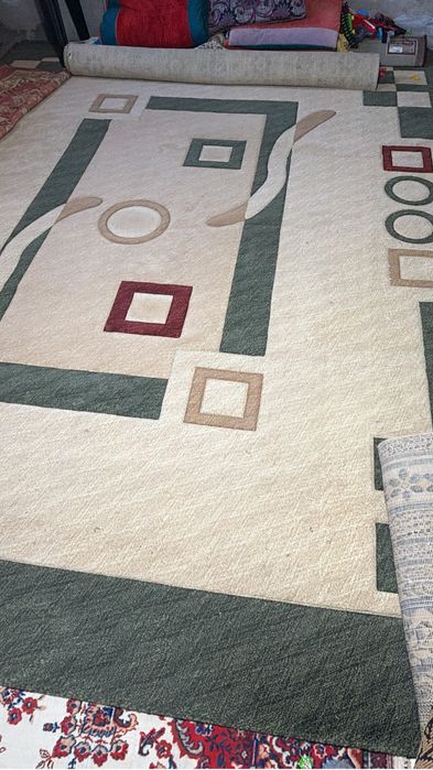 Ковры от 5.000 тг до 9-10к. Есть торг