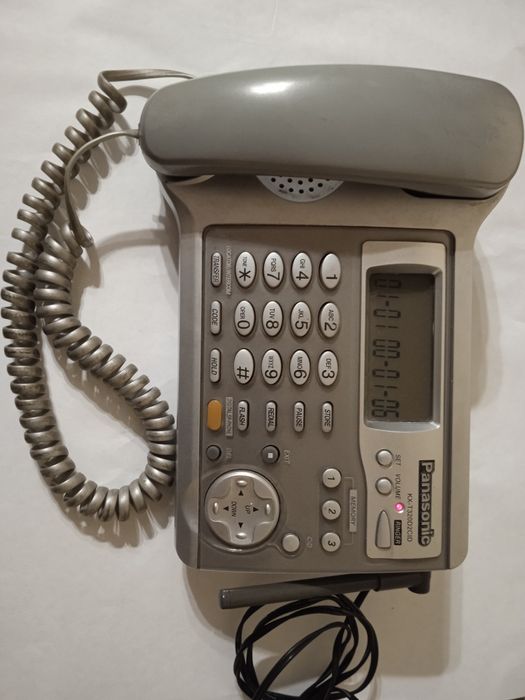 Телефон KX-T320D2CID