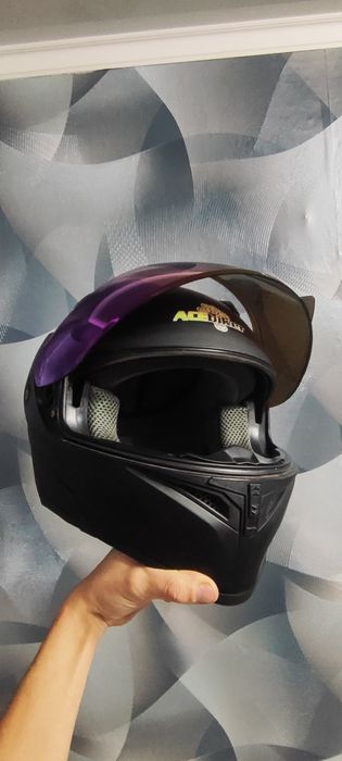 Продам мотошлем в отс