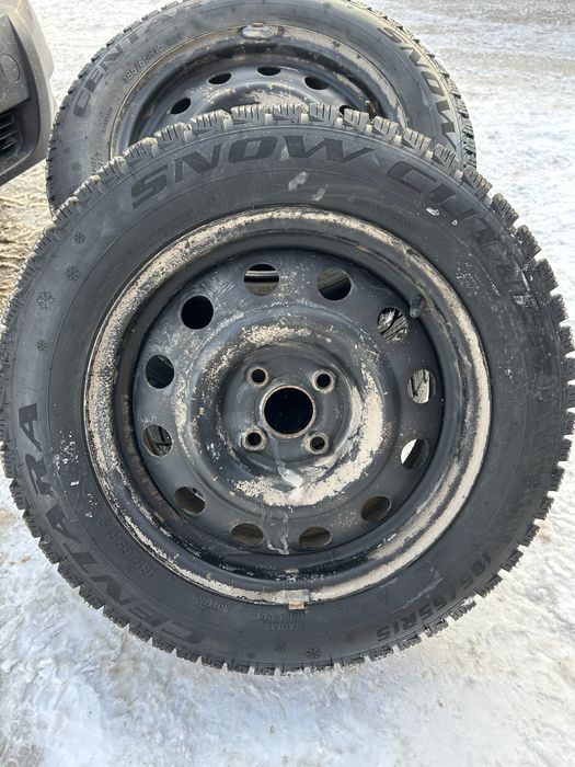 Продам Резину вместе с диском.