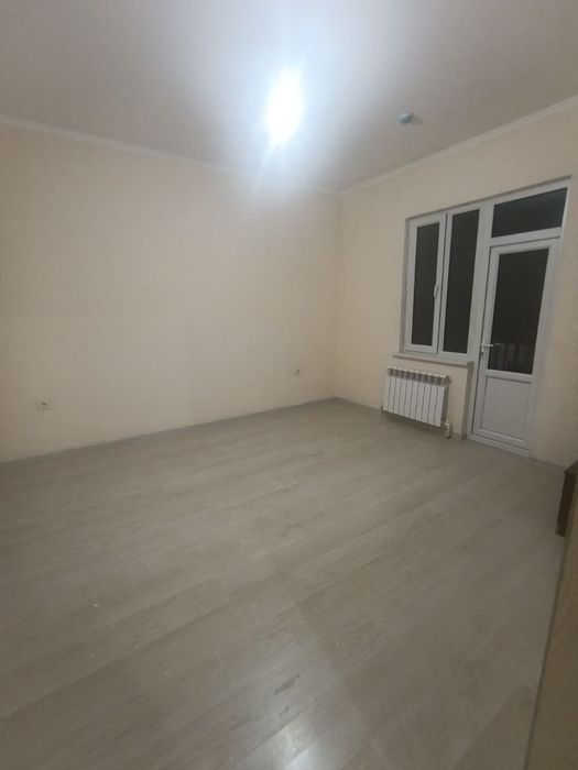 Продается квартира 3х комнат 81м2 ор: метро Достлик  акт