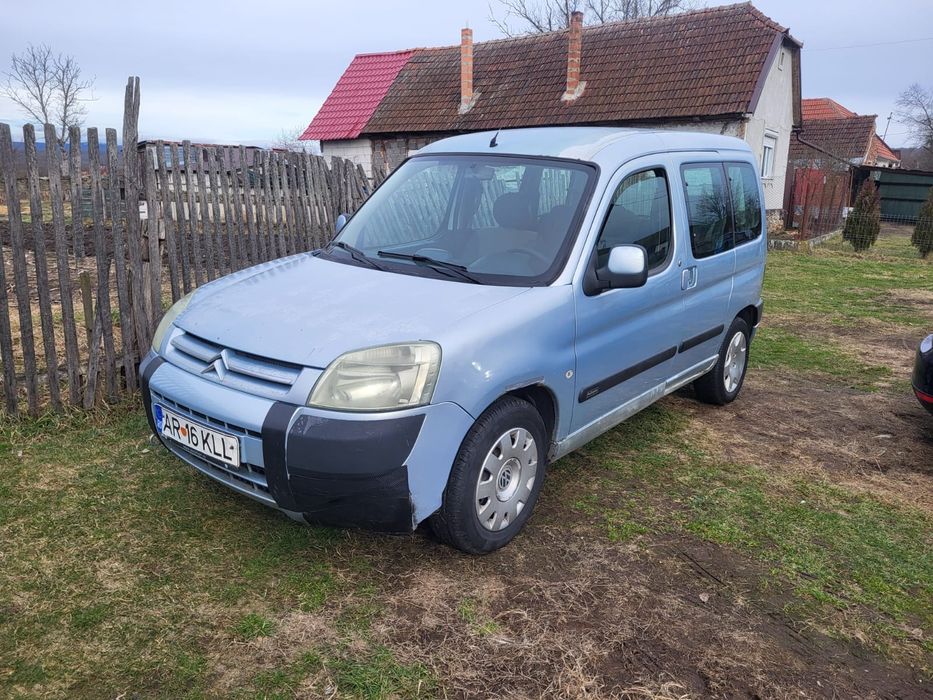 Vînd Citroen berlingo 5locuri 2.0 Hdi