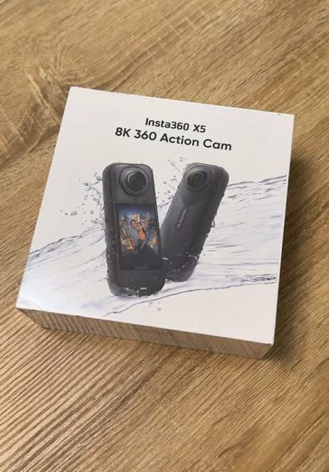 Camera de actiune Insta360 X5