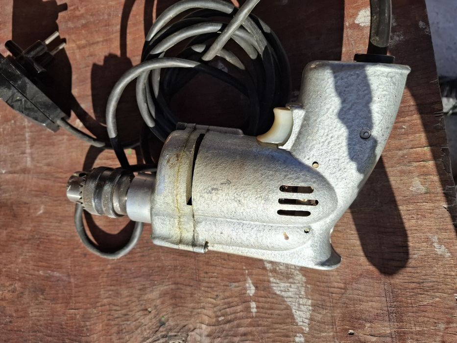 Продавам дрелка от соца