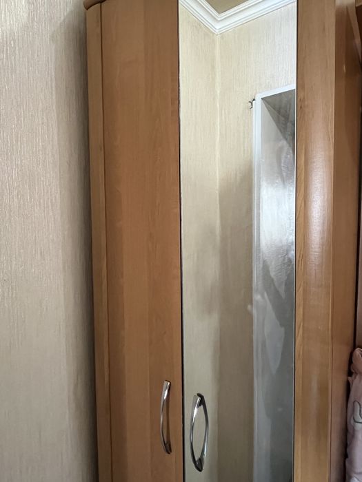 Шкаф на прихощка