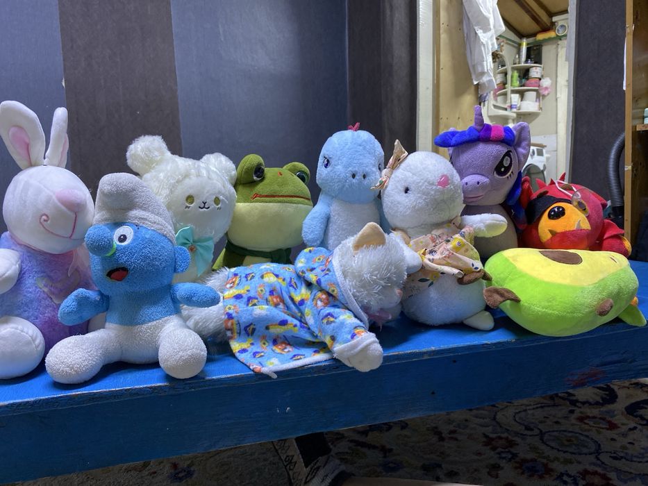 мягкие игоушки сроно продам в саязи с переездом все чистые не пораанны