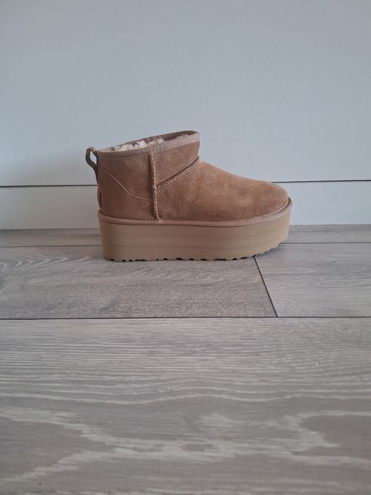 Cizme UGG de vanzare