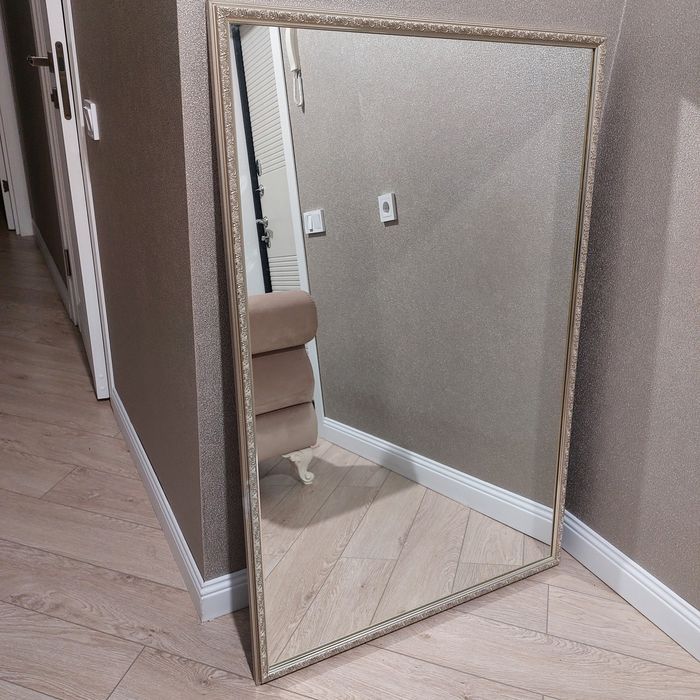 Зеркало настенное