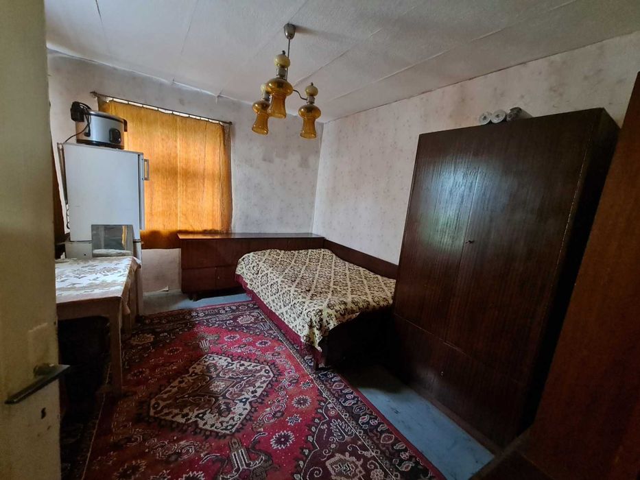 Продавам къща в кв. Бряг