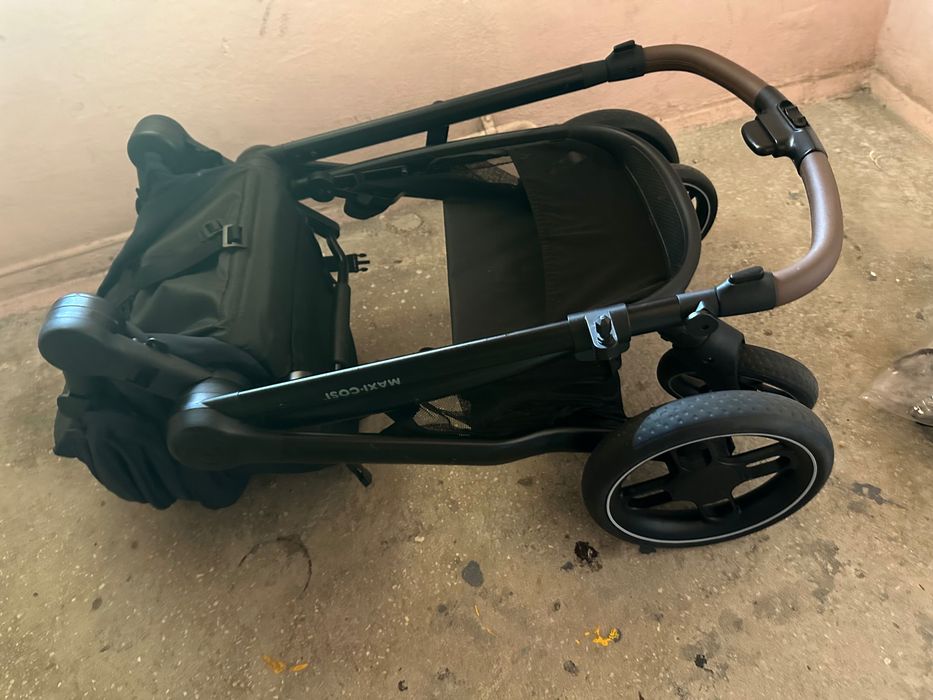 Carucior IN GARANTIE PRET NOU 1850 lei Maxi Cosi Zelia 3, 3 in 1