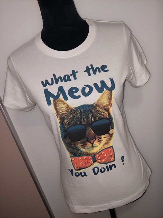 Tricou alb cu pisică șmecheră What the meow you doin?