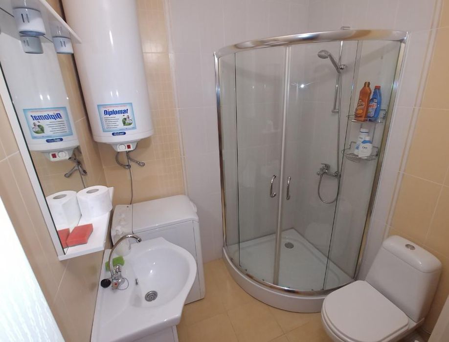 Дава се под наем Тристаен апартамент в Пловдив, Център - 85 кв.м за 475 € - Снимка #6