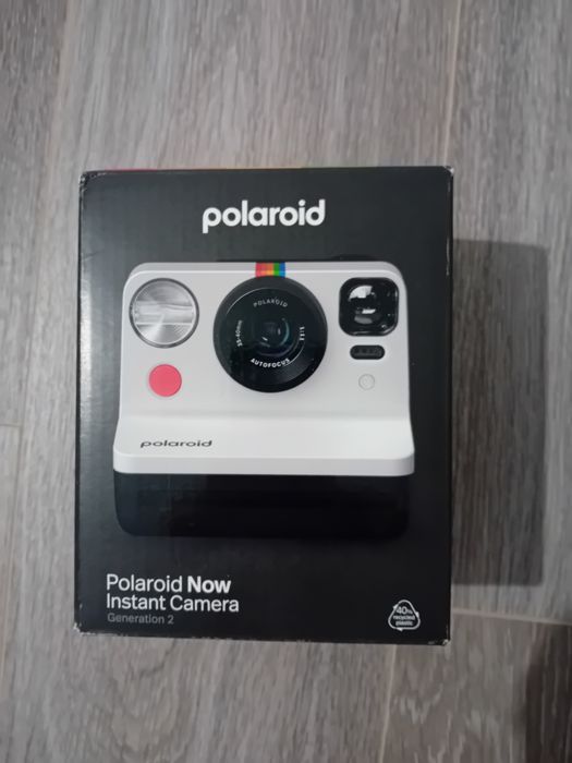 Vând aparat foto polaroid now gen 2