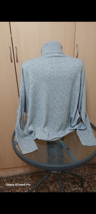 Пуловер COS. размер XL/2XL 100% е вълна