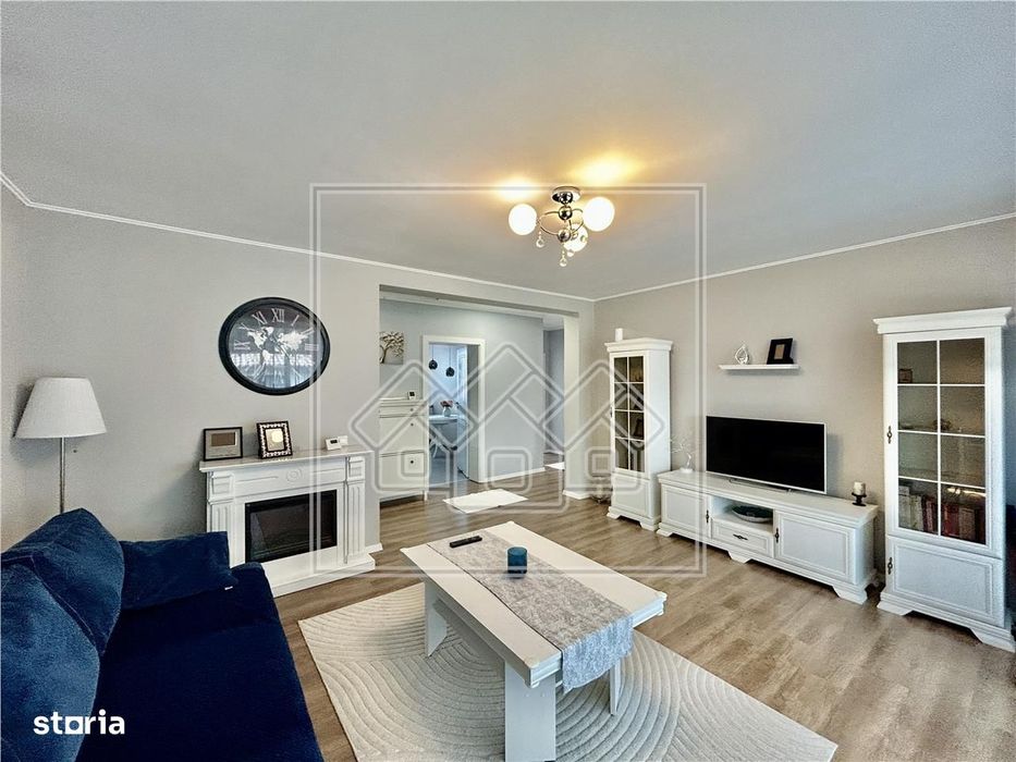 Apartament 3 camere, 77 mpu, terasa 20 mp, 2 locuri parcare, zona buna