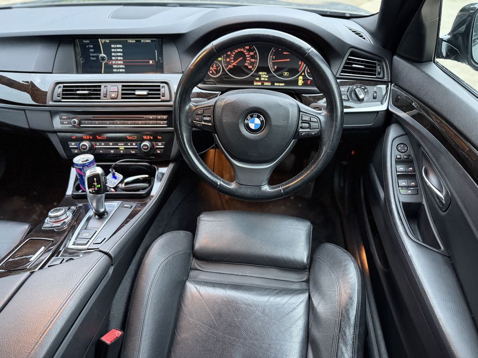 BMW - F10 - 530d - Seria 5 - 2011 - 3.0 Diesel - Euro 5 - 245 CP - Automat - 8+1 - Trepte - Navigatie Mare - 2 Chei - Interior M seria 7 - Bi•Xenon -