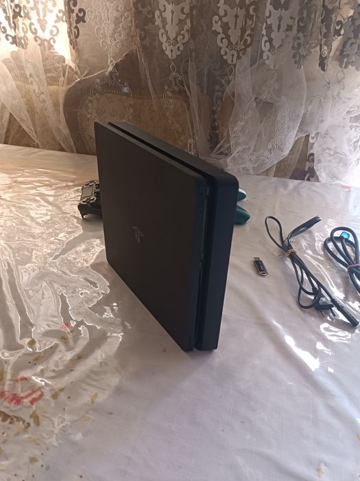 playstation 4 slim