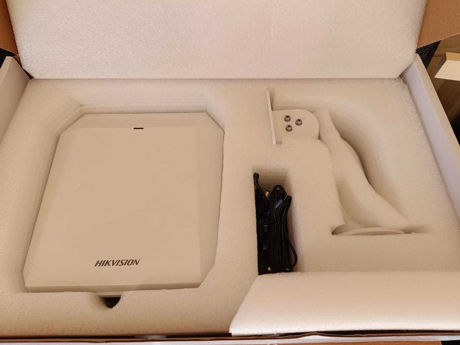 Detector de miscare exterior tip radar Hikvision DS-PR1-60 IP, 60 m, 24 GHz, PTZ tracking, pet immunity